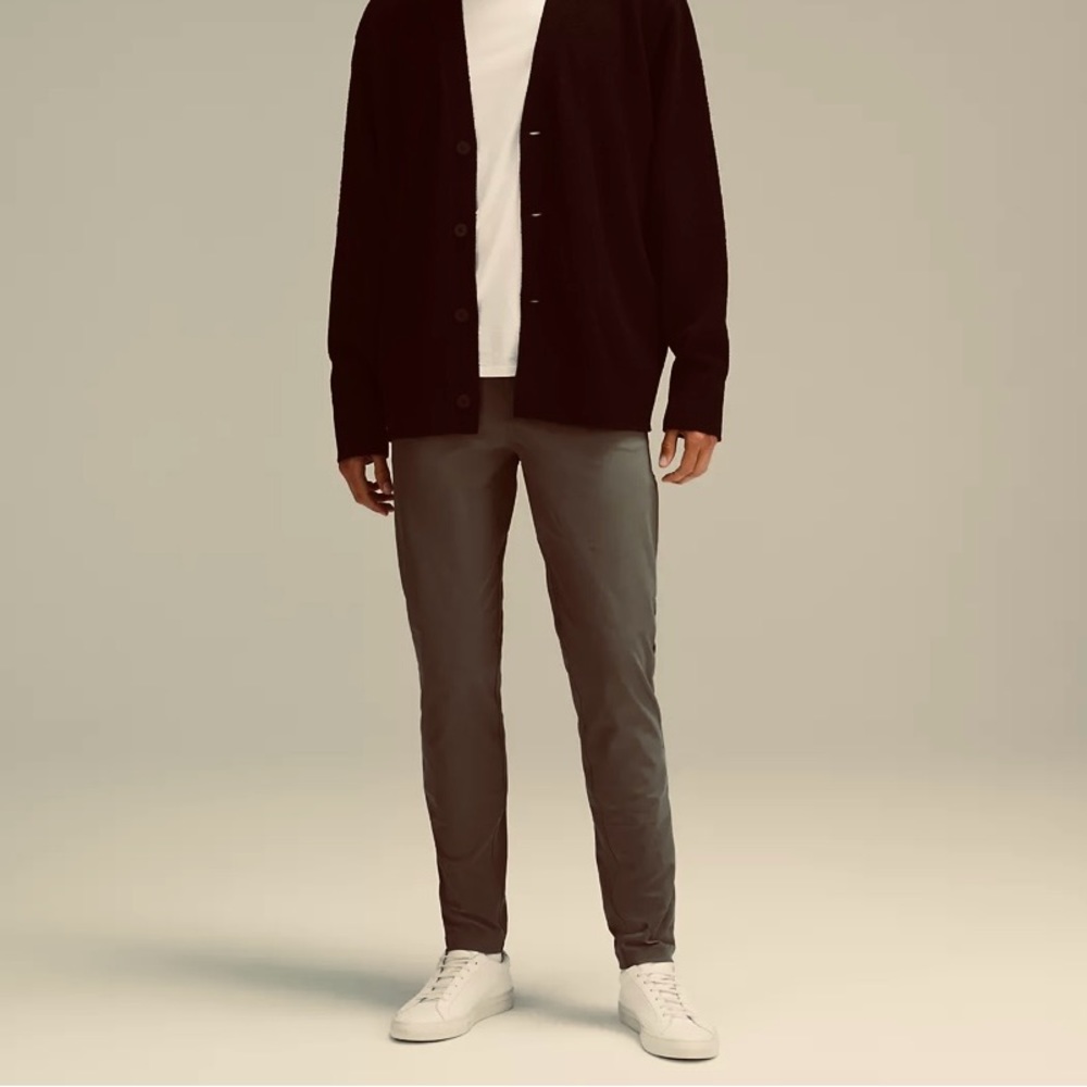 Luluemon Men’s Size 34 ABC Warpstream 5-Pocket Army Green Pants